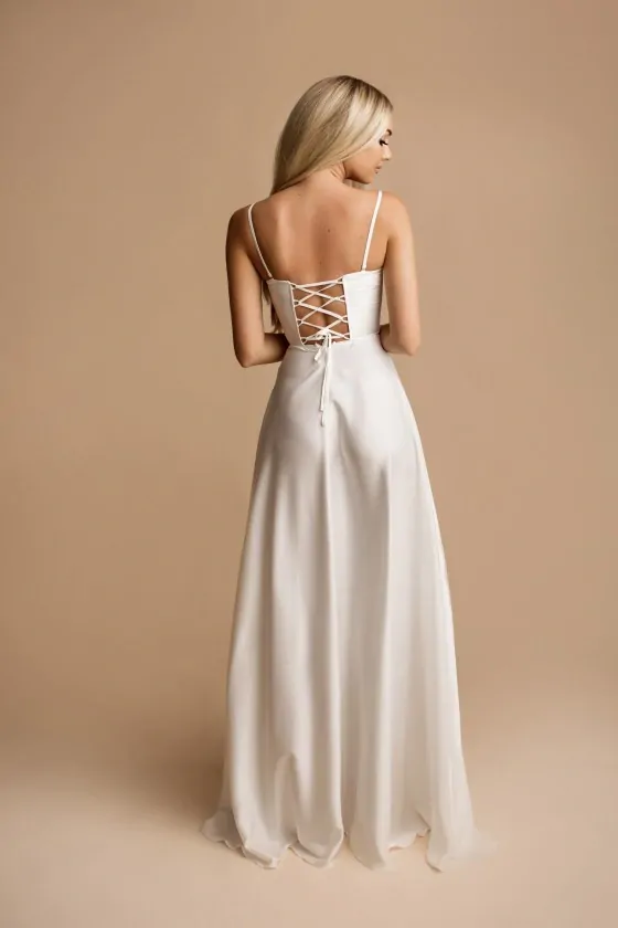 Dlouhé saténové šaty s korzetem, bílé 